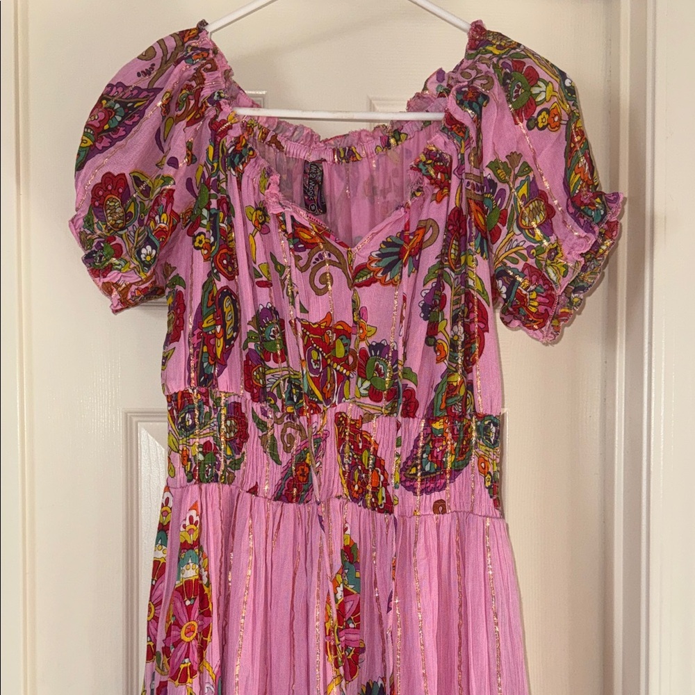 Pink Floral Maxi Dress with Puff Sleeves - Picture 6 of 10